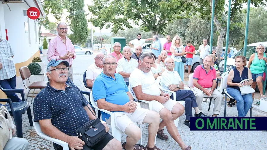 População de Assentis juntou-se para exigir médico de família no centro de saúde local