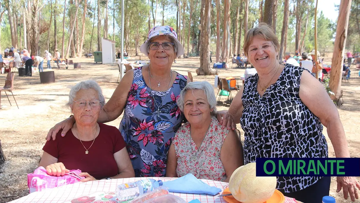 700 idosos reunidos em Benavente para o almoço convívio