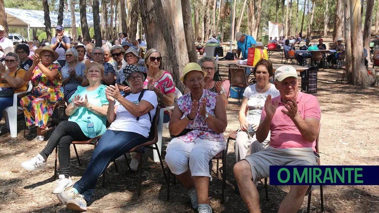 700 idosos reunidos em Benavente para o almoço convívio