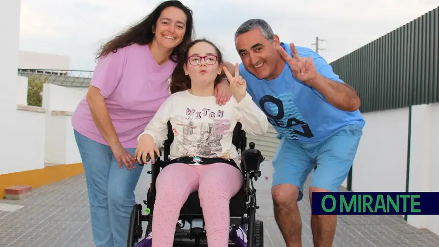 Comunidade volta a juntar-se para ajudar pais de Anita a comprar automóvel adaptado Comunidade volta a juntar-se para ajudar pais de Anita a comprar automóvel adaptado