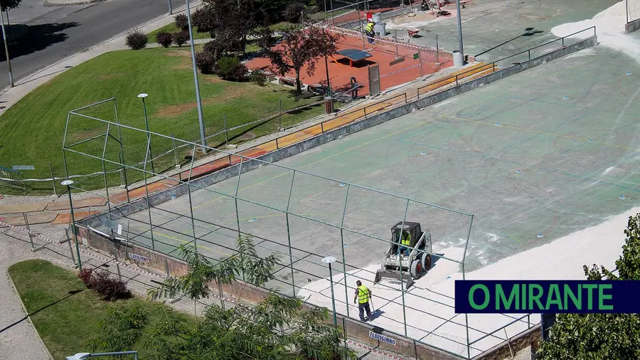 Polidesportivo do Sacapeito em obras