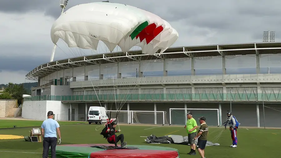 Ases do paraquedismo nacional competiram em Rio Maior