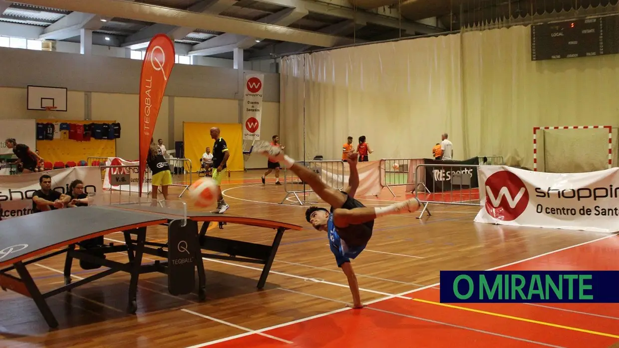 Caixeiros dominam jornada do nacional de teqball em Santarém