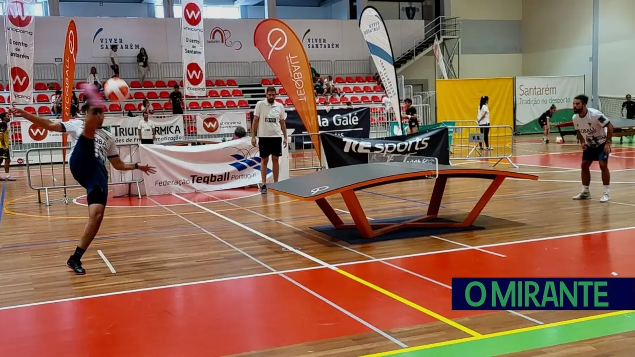 Caixeiros dominam jornada do nacional de teqball em Santarém