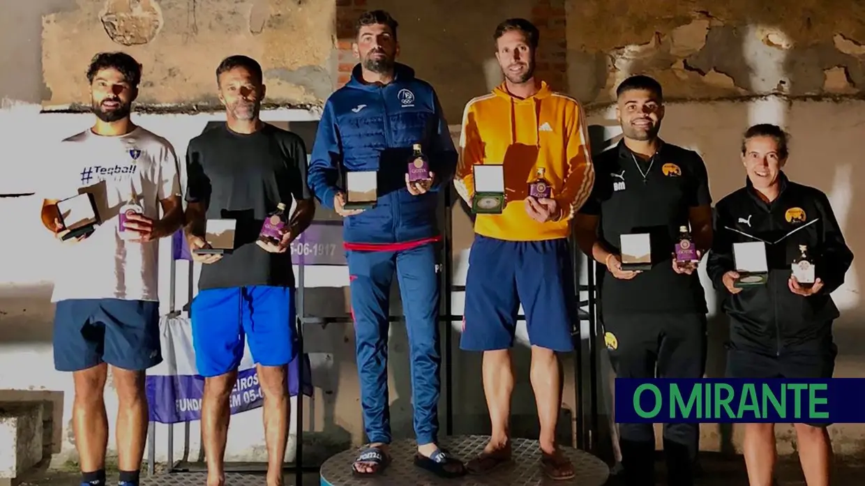 Caixeiros dominam jornada do nacional de teqball em Santarém