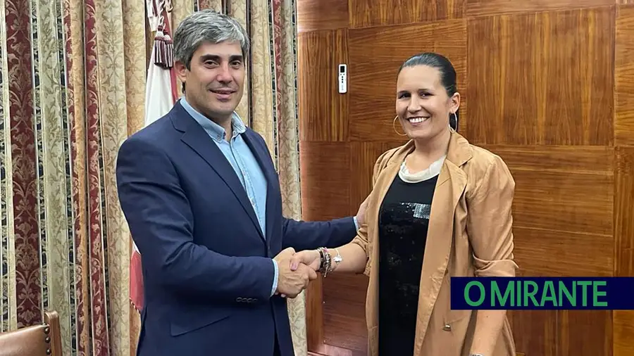 Câmara do Cartaxo apoia financeiramente para ampliação de cemitério da Lapa Câmara do Cartaxo apoia financeiramente para ampliação de cemitério da Lapa