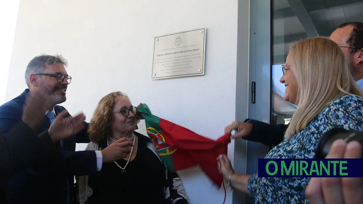 Ministro da educação garante obras na secundária de Vialonga