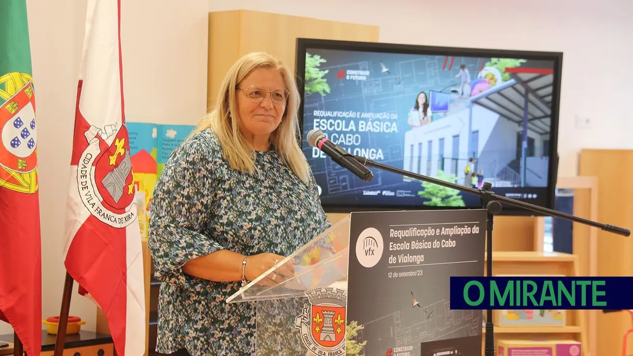 Ministro da educação garante obras na secundária de Vialonga