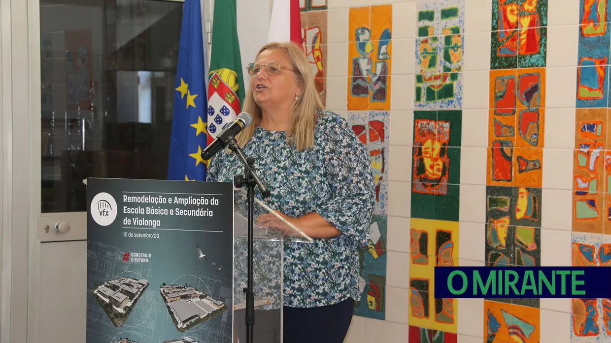 Ministro da educação garante obras na secundária de Vialonga