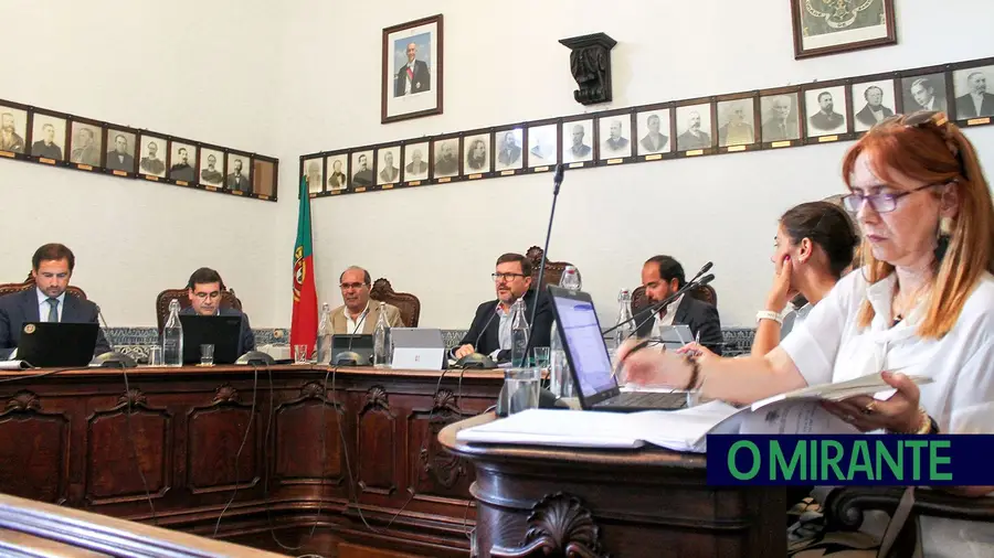 Obras do tempo de Moita Flores na antiga EPC custam mais um milhão à Câmara de Santarém Obras do tempo de Moita Flores na antiga EPC custam mais um milhão à Câmara de Santarém