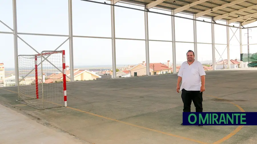 Obras de 300 mil euros no polidesportivo do CPCD não agradam ao clube Obras de 300 mil euros no polidesportivo do CPCD não agradam ao clube