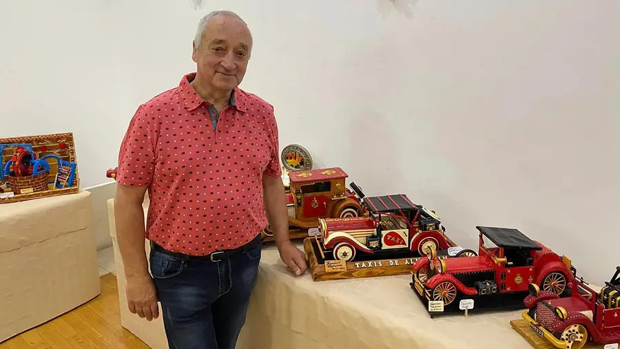 Artesão de Almeirim, Francisco Veríssimo, expõe trabalhos na galeria municipal Artesão de Almeirim, Francisco Veríssimo, expõe trabalhos na galeria municipal