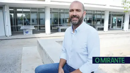 Mário Santos deixou o cargo de director do Agrupamento de Escolas de Benavente Mário Santos deixou o cargo de director do Agrupamento de Escolas de Benavente