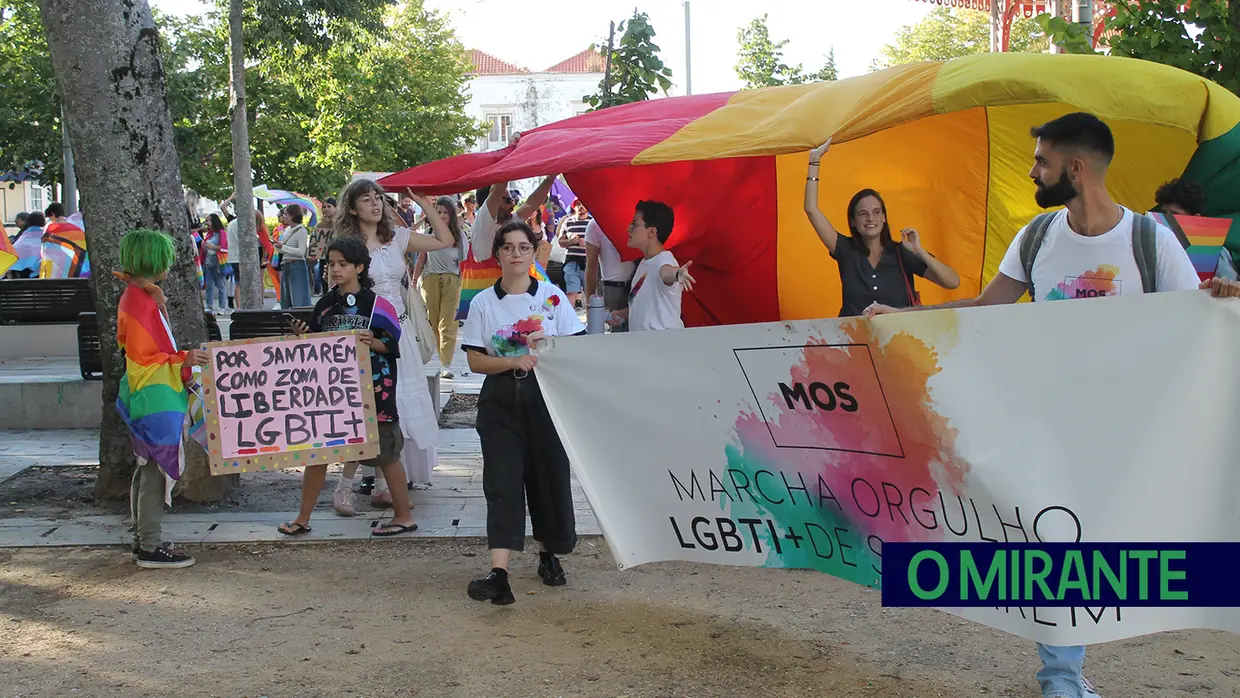 Marcha do Orgulho LGBT desfilou em Santarém
