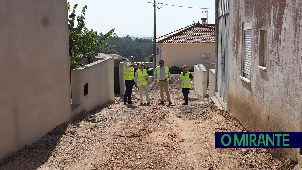 Presidente de Ourém visita obras no concelho