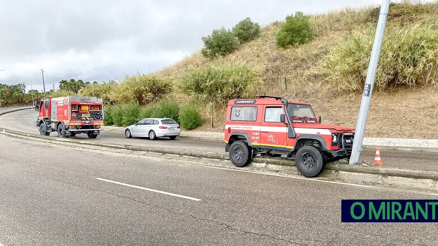 Mau tempo causou estragos na região e nem os bombeiros escaparam