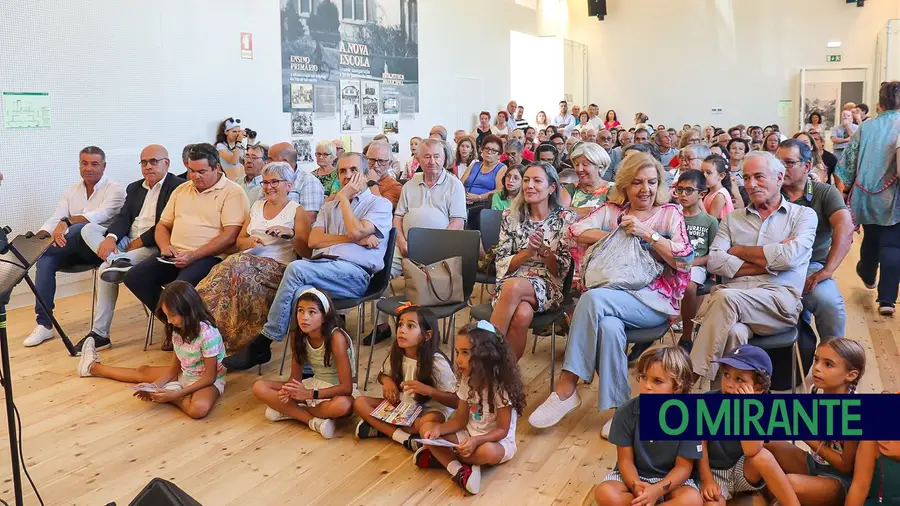 Antiga escola “O Século” é agora um auditório ao serviço da população Antiga escola “O Século” é agora um auditório ao serviço da população