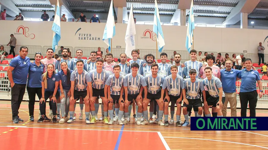 Vitória de Santarém entra a vencer na 3ª divisão nacional de futsal Vitória de Santarém entra a vencer na 3ª divisão nacional de futsal