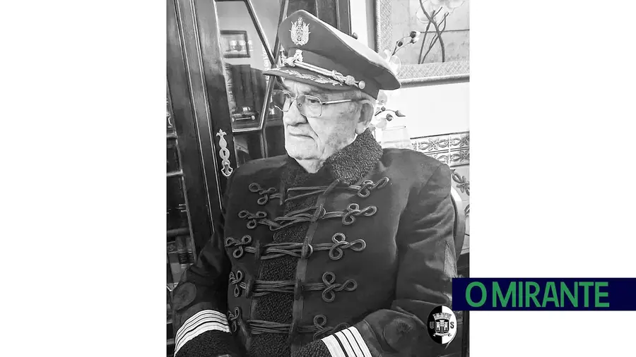 Morreu Rogério Soares, o primeiro presidente da União de Santarém Morreu Rogério Soares, o primeiro presidente da União de Santarém