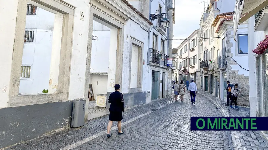 Moradores foram à reunião de câmara queixar-se de insegurança no centro de Santarém Moradores foram à reunião de câmara queixar-se de insegurança no centro de Santarém