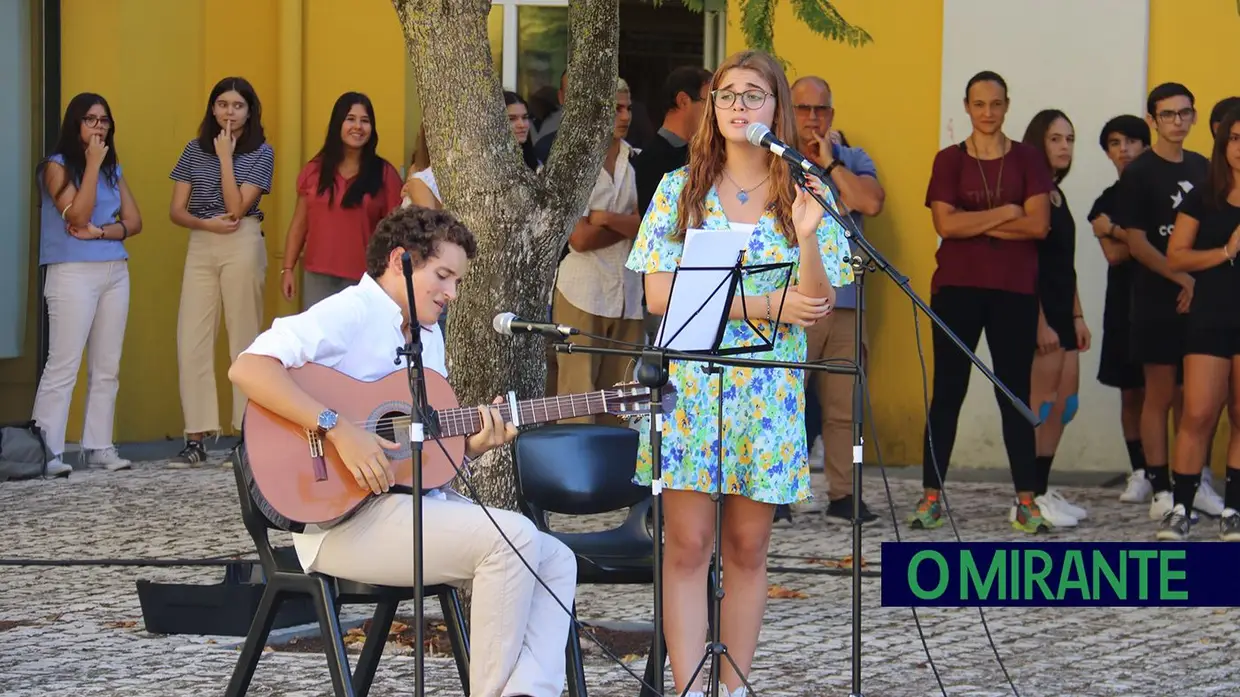 Agrupamento de Escolas Sá da Bandeira distinguiu alunos