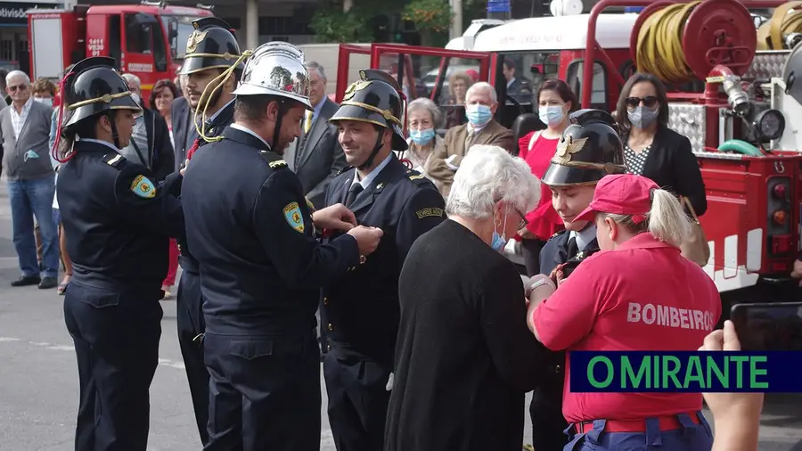 Bombeiros Voluntários Torrejanos celebram 92 anos Bombeiros Voluntários Torrejanos celebram 92 anos