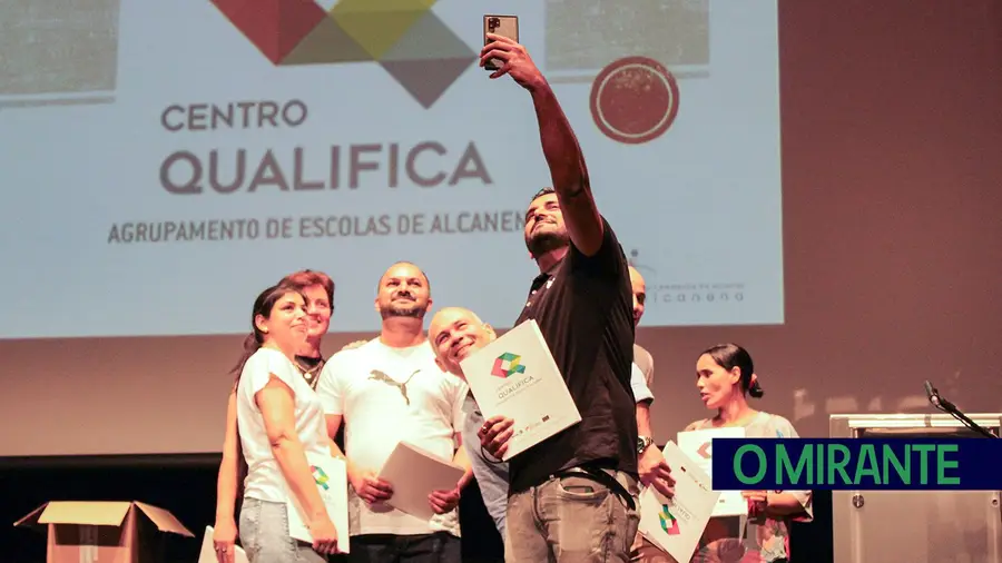 Centro Qualifica de Alcanena entregou de diplomas a 150 adultos Centro Qualifica de Alcanena entregou de diplomas a 150 adultos