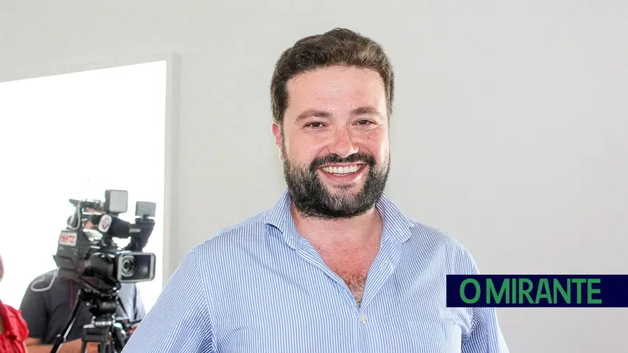 Hugo Cristóvão é o novo presidente da Câmara de Tomar e promete trabalho de equipa Hugo Cristóvão é o novo presidente da Câmara de Tomar e promete trabalho de equipa