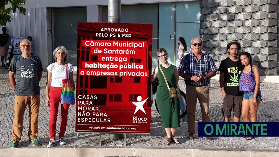 Bloco de Esquerda faz campanha contra venda de habitação pública em Santarém Bloco de Esquerda faz campanha contra venda de habitação pública em Santarém