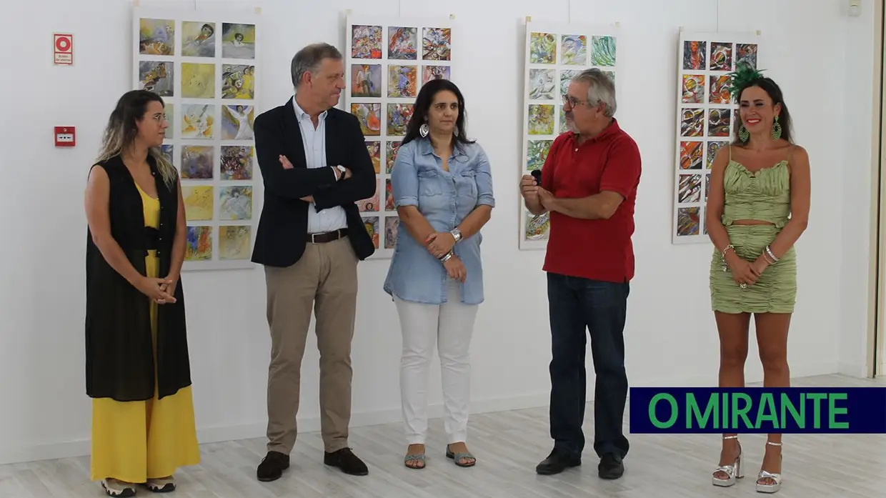 Mação recebe exposição de pintura Infinitudes