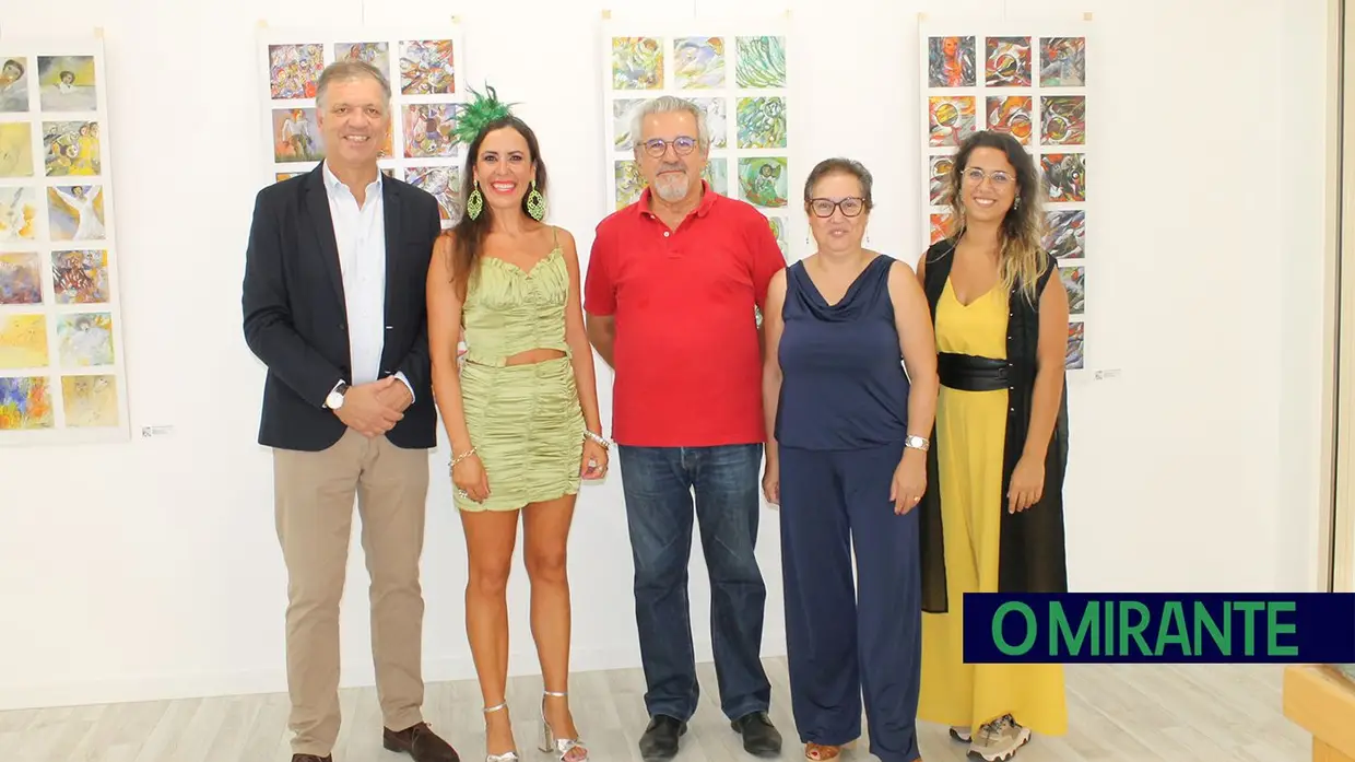 Mação recebe exposição de pintura Infinitudes