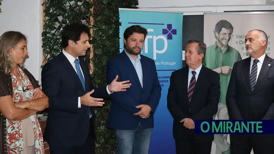 Farmácia em Tomar escolhida para lançamento da campanha nacional de vacinação Farmácia em Tomar escolhida para lançamento da campanha nacional de vacinação