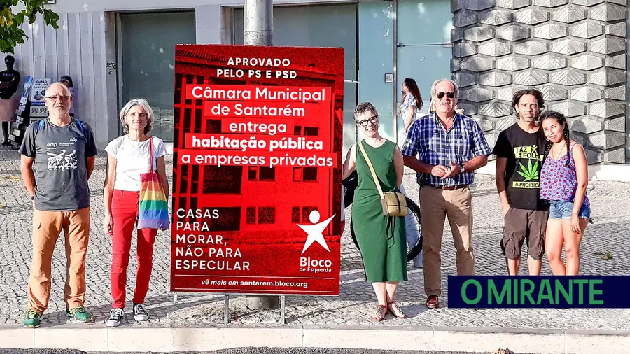 Bloco de Esquerda faz campanha contra venda de habitação pública em Santarém Bloco de Esquerda faz campanha contra venda de habitação pública em Santarém