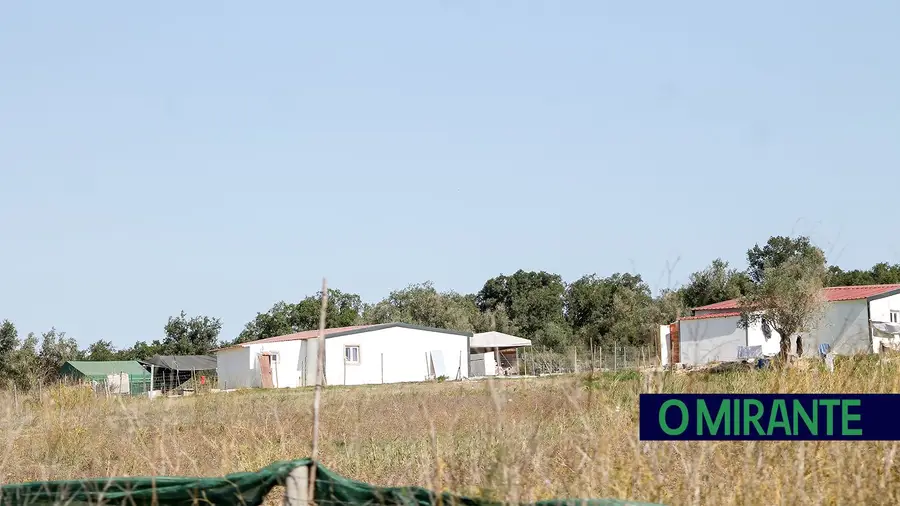 Acampamento às portas de Santarém foi à assembleia municipal Acampamento às portas de Santarém foi à assembleia municipal