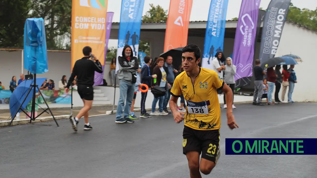 Inês Henriques homenageada no torneio de atletismo Freguesias de Rio Maior