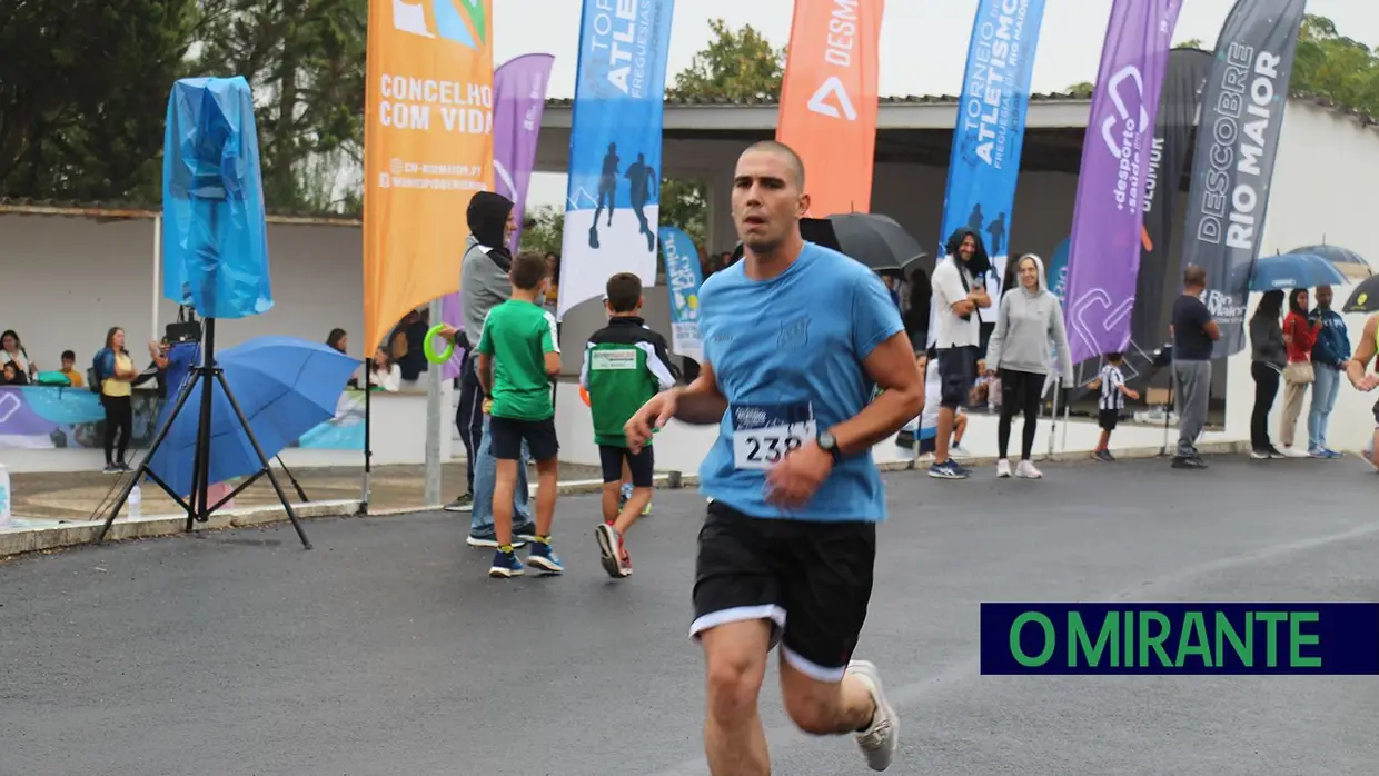 Inês Henriques homenageada no torneio de atletismo Freguesias de Rio Maior