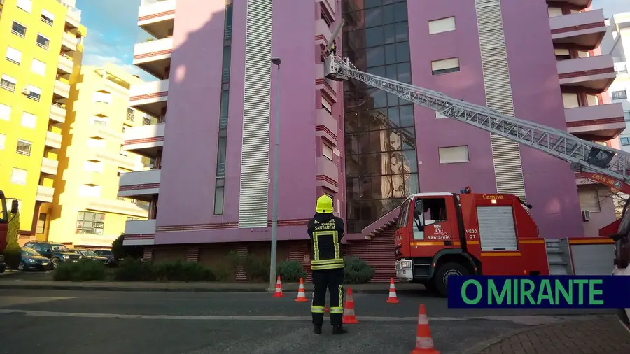 PCP quer clarificar direito dos bombeiros sapadores a subsídio de turno e horas extra PCP quer clarificar direito dos bombeiros sapadores a subsídio de turno e horas extra