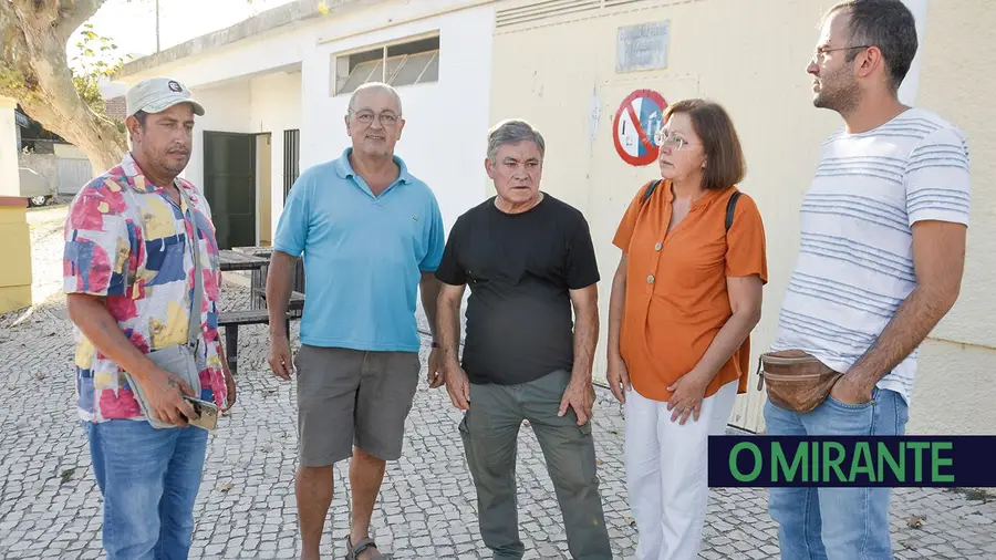 Aterro da Valorsul continua a castigar moradores de Arcena Aterro da Valorsul continua a castigar moradores de Arcena