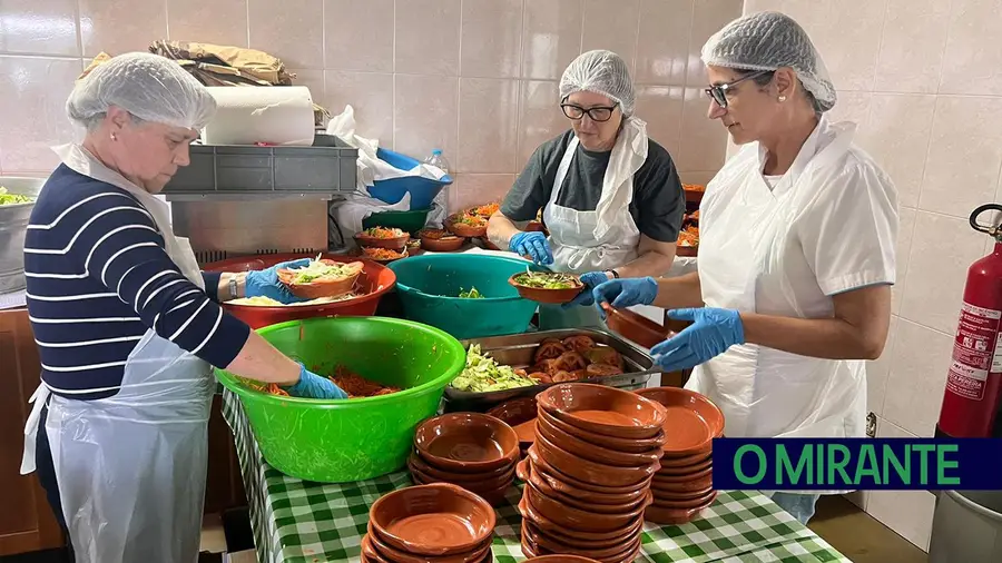 Jantar solidário reuniu amigos da fundação Agostinho Albano de Almeida