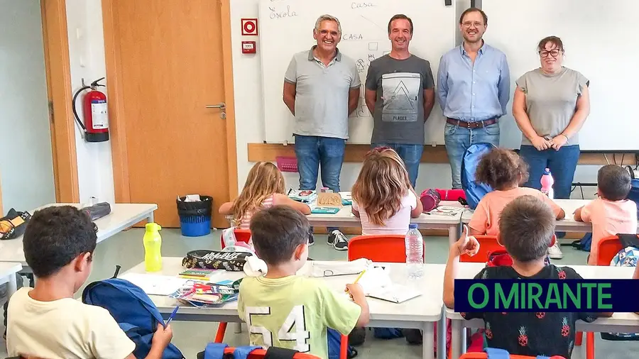 Junta de Rio Maior oferece material escolar a alunos do 1º ano Junta de Rio Maior oferece material escolar a alunos do 1º ano