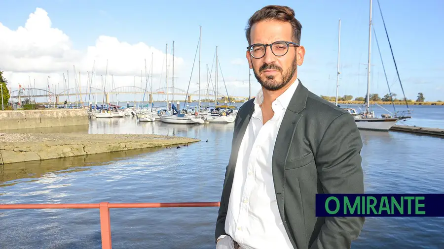 David Pato Ferreira: sou contra um aeroporto em Alverca; estamos esganados com falta de acessibilidades David Pato Ferreira: sou contra um aeroporto em Alverca; estamos esganados com falta de acessibilidades