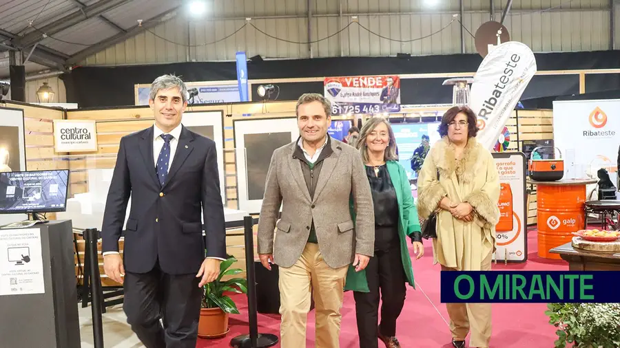 Feira dos Santos é um balão de oxigénio para as finanças de associações do Cartaxo Feira dos Santos é um balão de oxigénio para as finanças de associações do Cartaxo