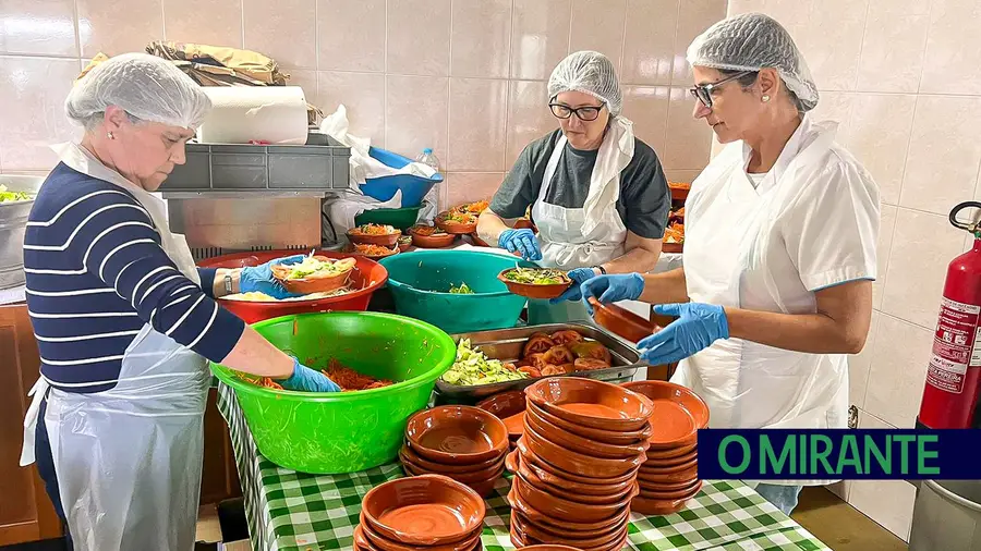 Jantar solidário reuniu amigos da Fundação Agostinho Albano de Almeida Jantar solidário reuniu amigos da Fundação Agostinho Albano de Almeida