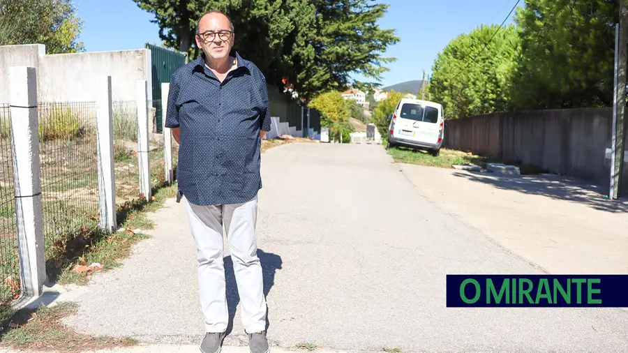 Munícipe queixa-se de estar a ser ignorado pelo presidente da Câmara de Alcanena Munícipe queixa-se de estar a ser ignorado pelo presidente da Câmara de Alcanena