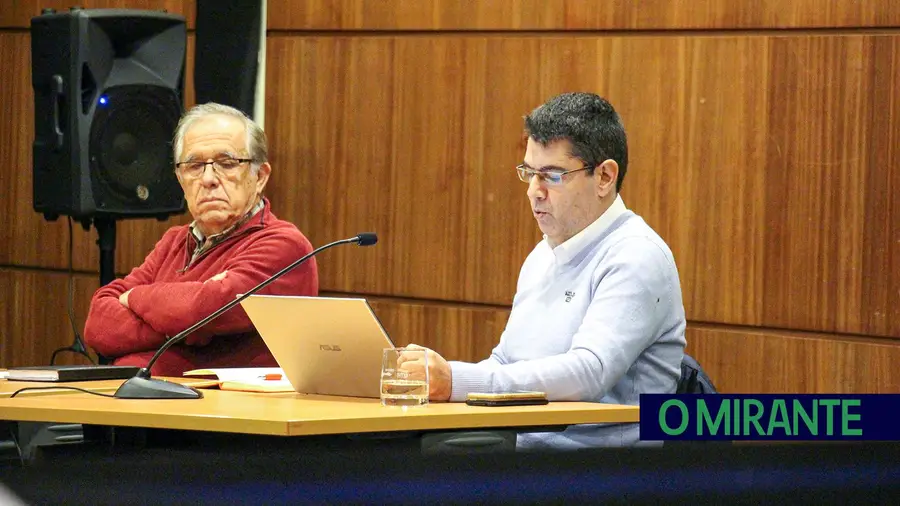 Chumbada proposta para reduzir o IMI em Abrantes por não ser “exequível” para o PS Chumbada proposta para reduzir o IMI em Abrantes por não ser “exequível” para o PS
