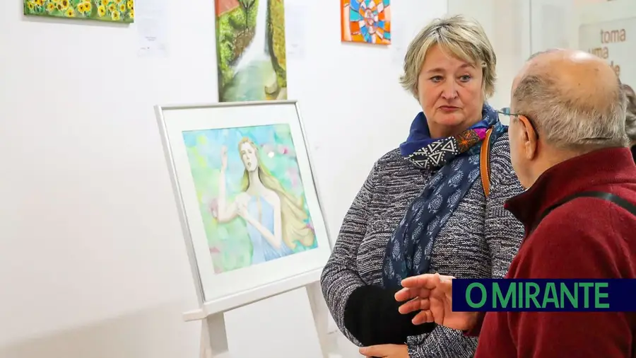 Alunos homenageiam autores portugueses com exposição em Ourém Alunos homenageiam autores portugueses com exposição em Ourém