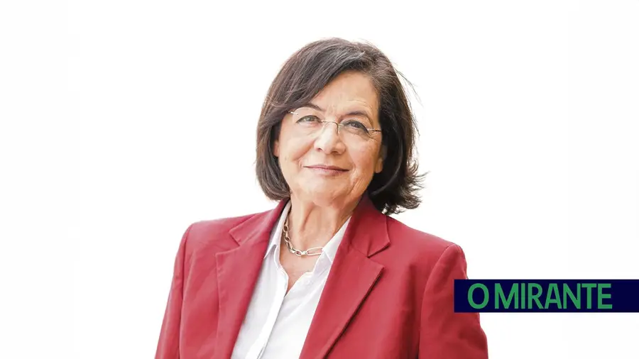 É um privilégio ser cidadã activa e livre neste Portugal democrático É um privilégio ser cidadã activa e livre neste Portugal democrático