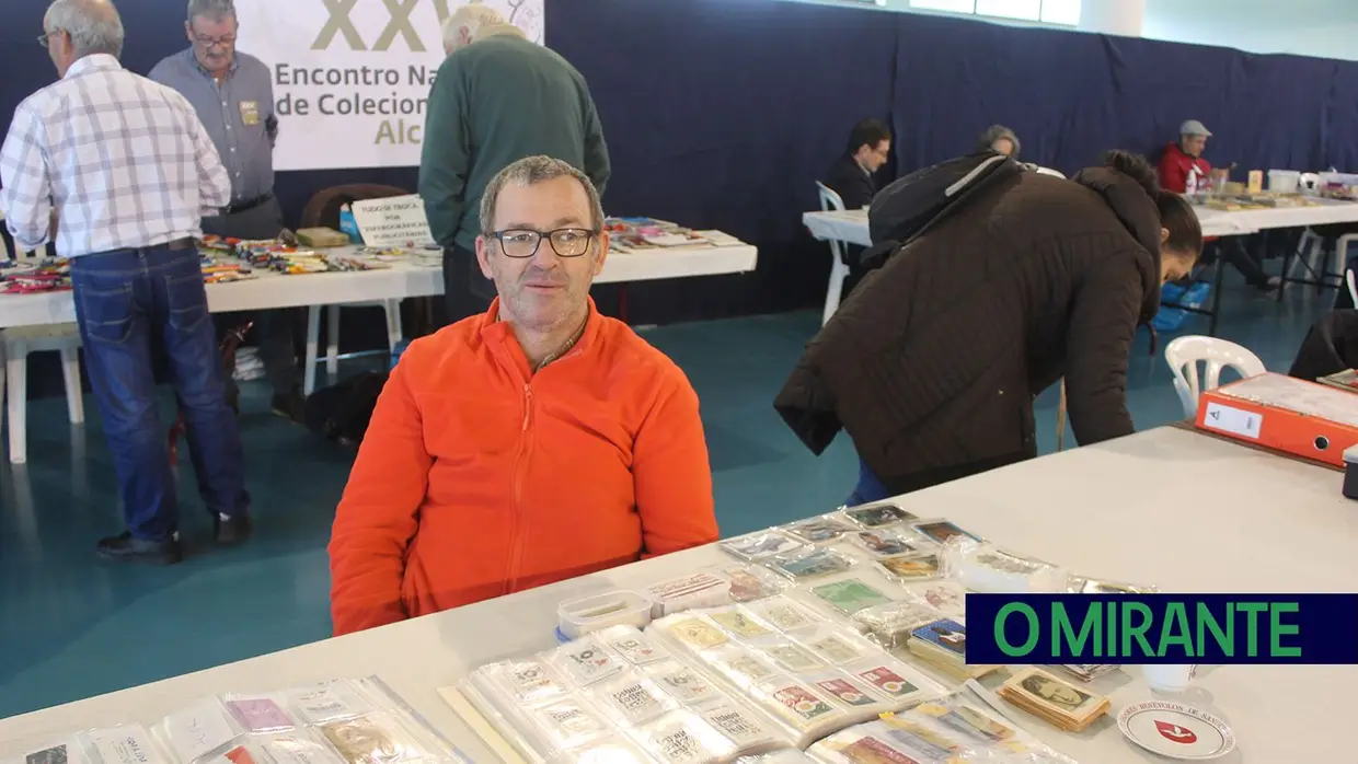 Cromos de futebol e pacotes de açúcar no Encontro de Coleccionadores em Alcanena