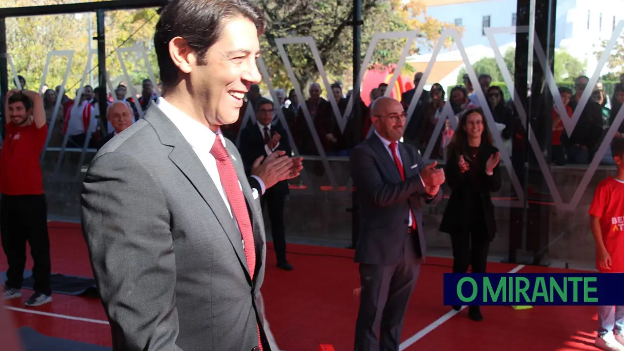 Presidente do Benfica inaugura nova casa do clube em Santarém