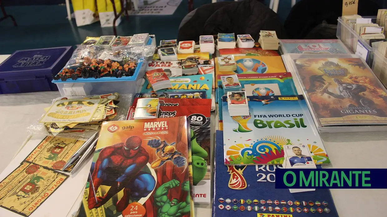 Cromos de futebol e pacotes de açúcar no Encontro de Coleccionadores em Alcanena